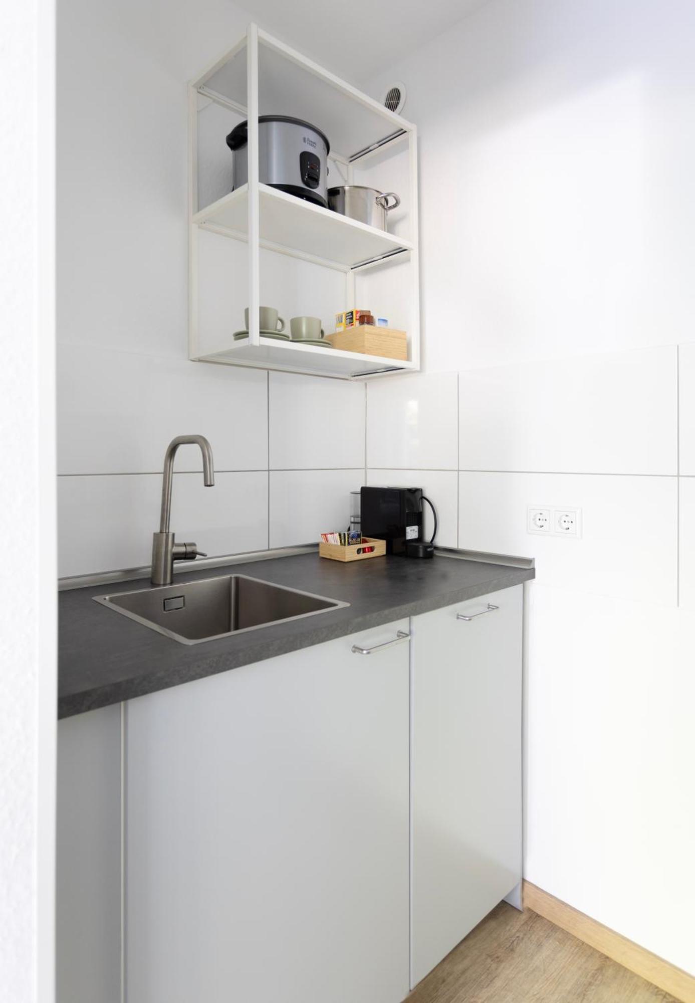 Central Apartment With Terrace Duisburg Exterior foto
