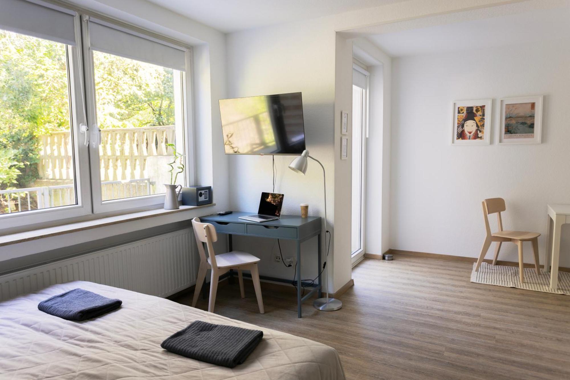 Central Apartment With Terrace Duisburg Exterior foto