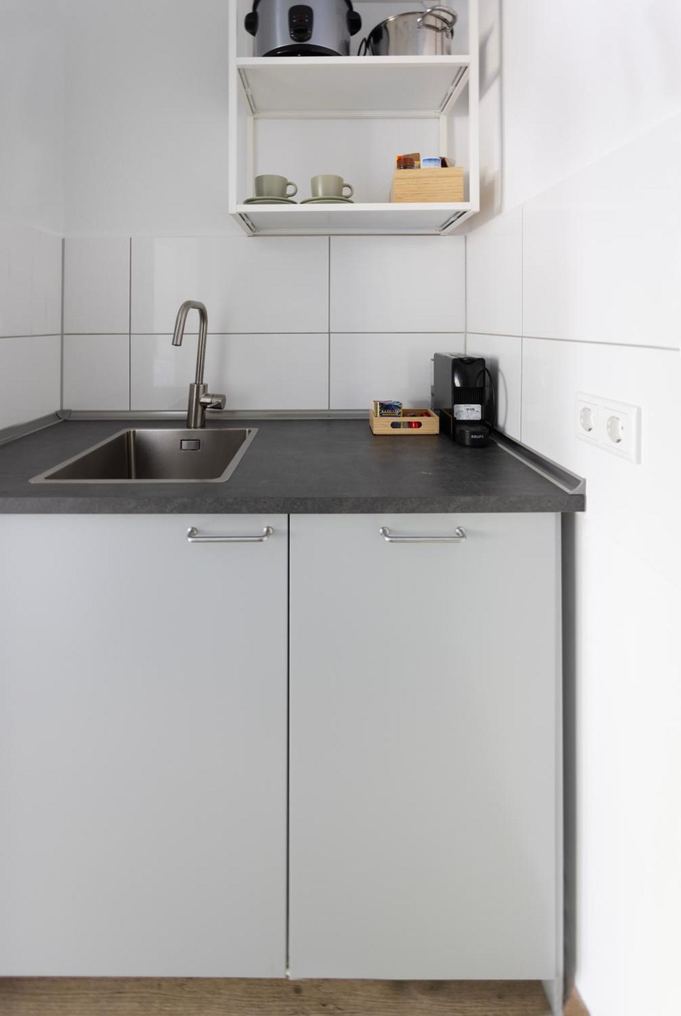 Central Apartment With Terrace Duisburg Exterior foto