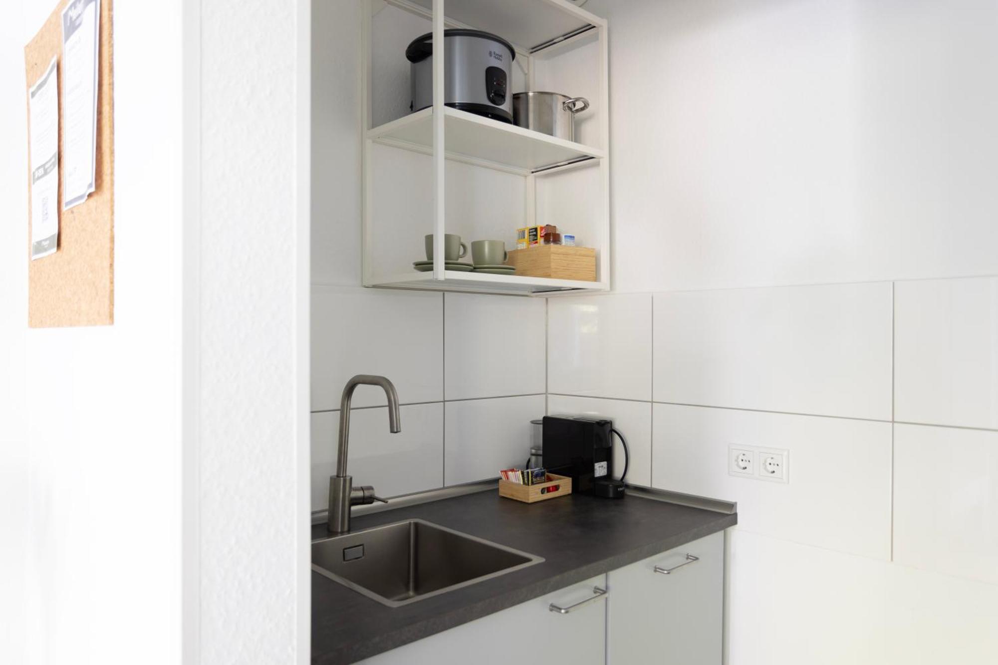 Central Apartment With Terrace Duisburg Exterior foto