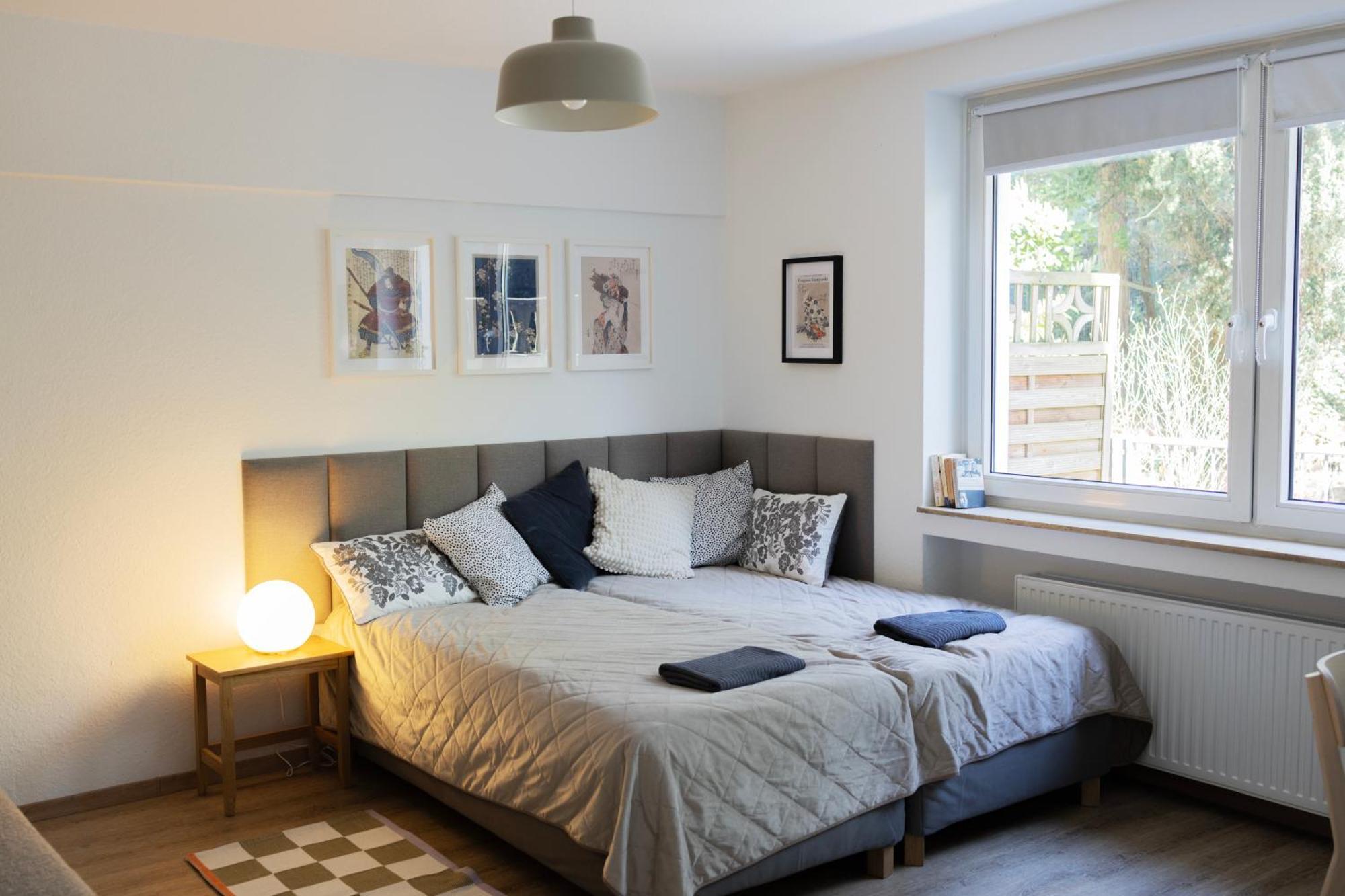 Central Apartment With Terrace Duisburg Exterior foto