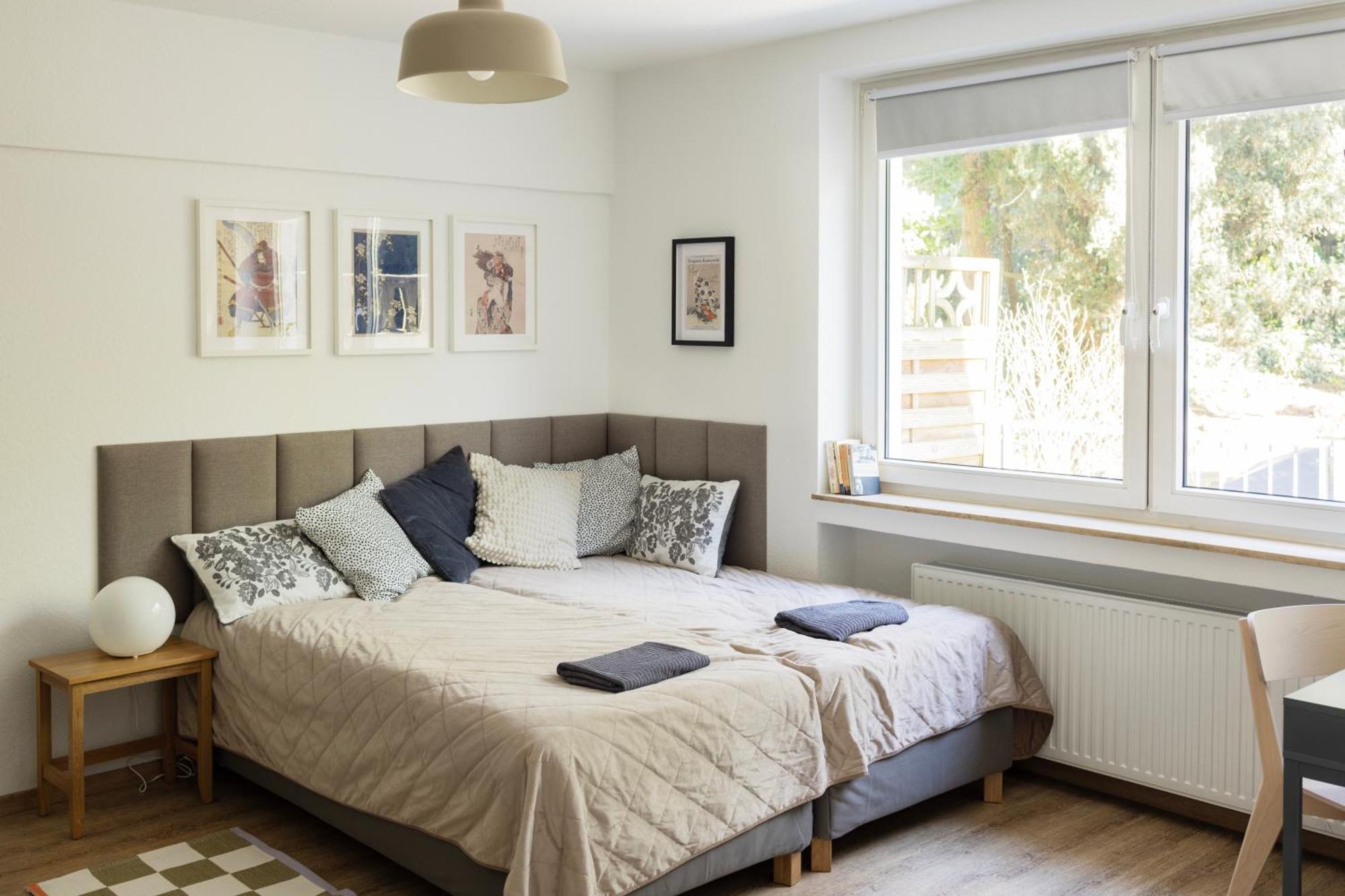 Central Apartment With Terrace Duisburg Exterior foto